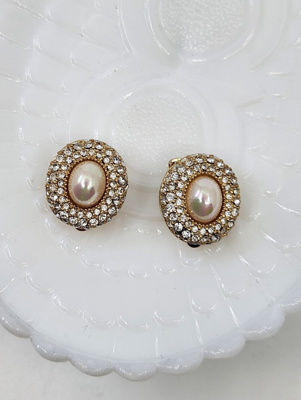 Christian Dior Vintage Clip-on Earrings - Picture 6 of 7